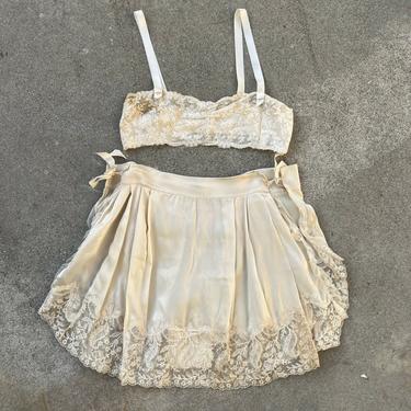 Antique 1920s White Satin &amp; Point de Gaze Lace Bra &amp; Knickers Set Shorts Vintage