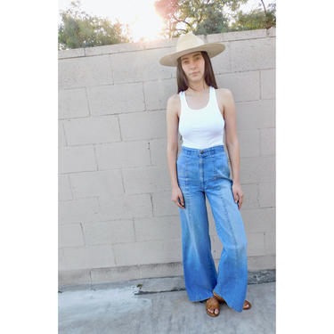 Levi's 646 Bell Bottoms // vintage 70s USA 1970s 60s Levis denim