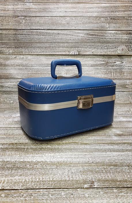 Vintage Suitcase Oval Train Case Carry On Bag Blue Mid-Century Egg