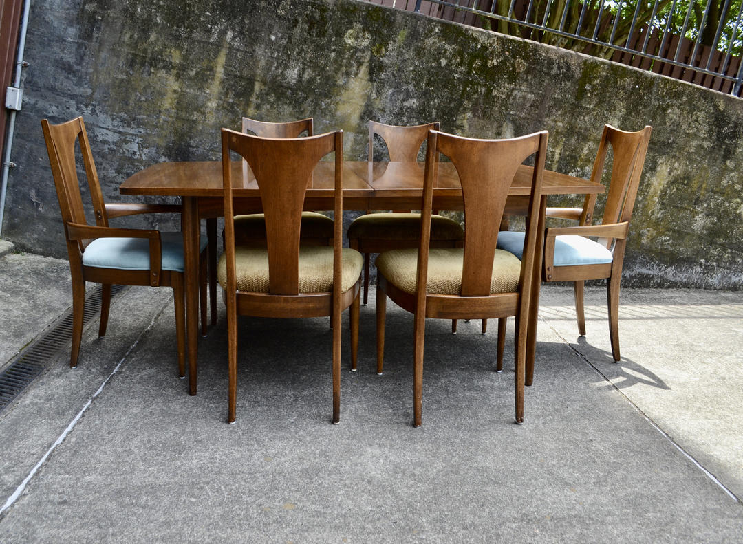 Mid Century Broyhill Emphasis Dining Set with Six Chairs Ross