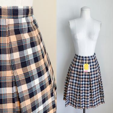 Vintage 1950s NWT Plaid Pleated Skirt / 23" waist 