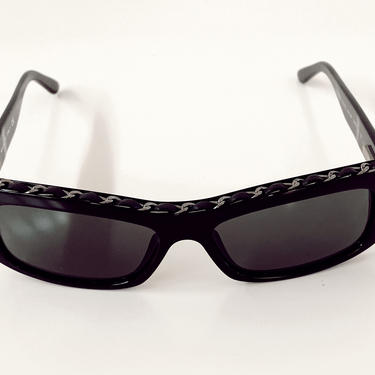 Vintage Iconic CHANEL Paris CC Logo LETTER Frames Sunglasses !! Black, Moonstone Vintage
