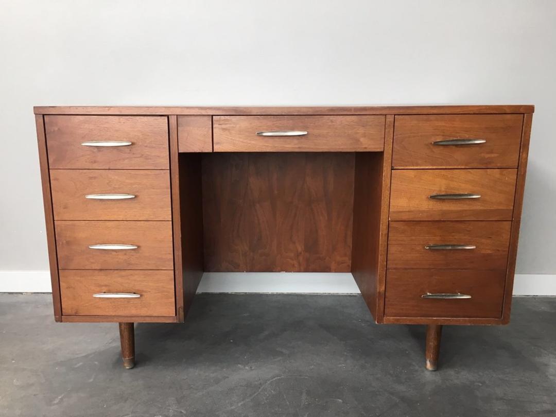 Vintage Mid Century Modern Sligh Lowry Desk With Built In Display