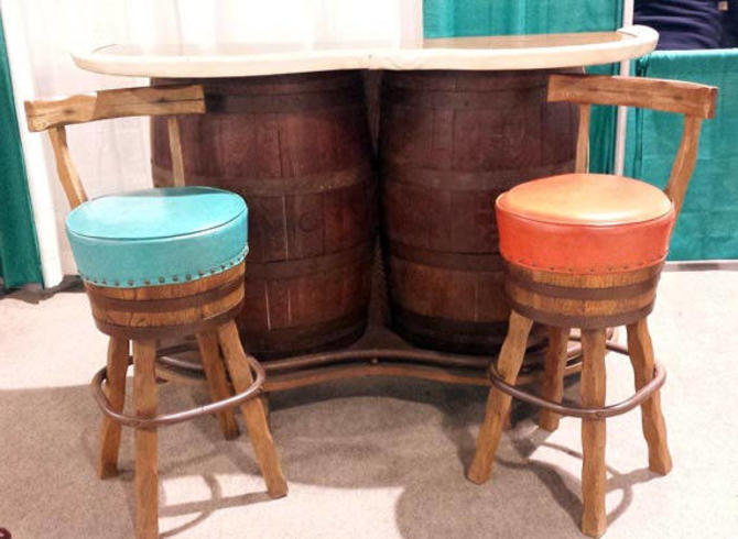 Whiskey Barrel Bar Rustic Western Swivel Bar Stools Wooden Barrel Bar Country Saloon Home Pub Whiskey Barrel Table Vintage Furniture By Agogovintage From A Gogo Vintage Of Havre De Grace Md