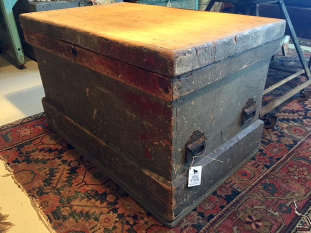 New item Vintage Retriever Holden, MA