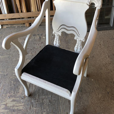 Victorian Looking Chair 24 x 24 x 37