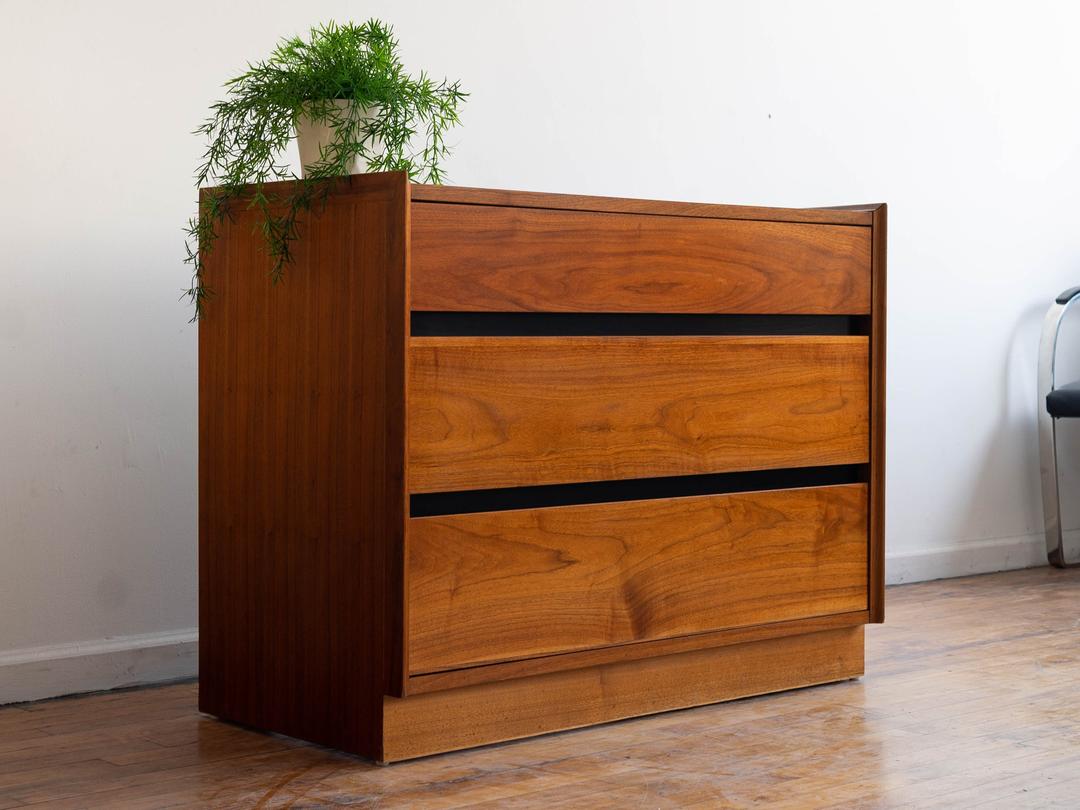 Vintage MCM MidCentury Walnut Nightstand /Small Dresser / Bachelors