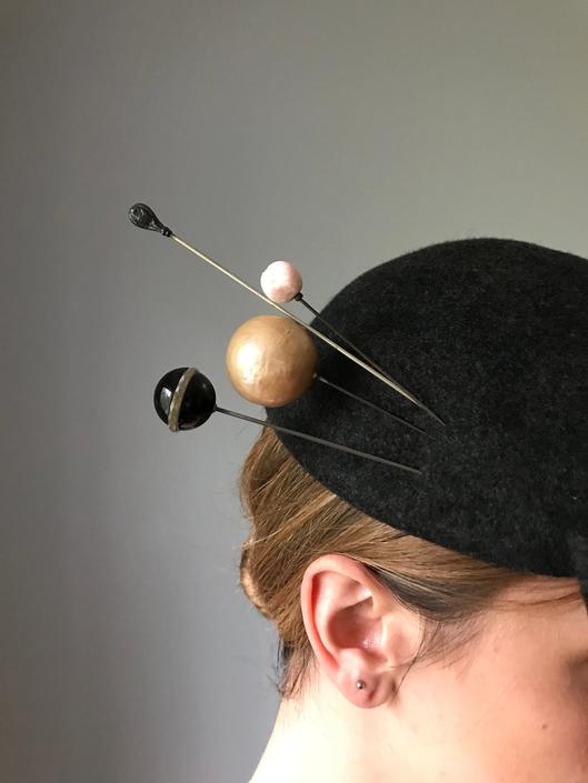 How to use a vintage hat pin! 👒 🪡 #vintage #vintagestyle #fashionhis, Hat Pins