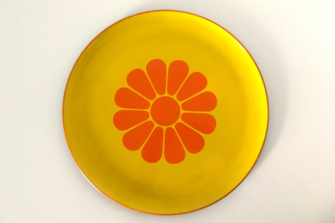 Plastic Flower Plate 1970s Flower Power Mustard Yellow Orange Large