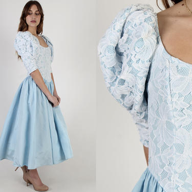 Baby Blue Ball Gown / 80s Gunne Sax Prom Dress / Retro Formal Evening Party Outfit / Vintage Fairytale White Floral Lace Full Skirt Maxi 