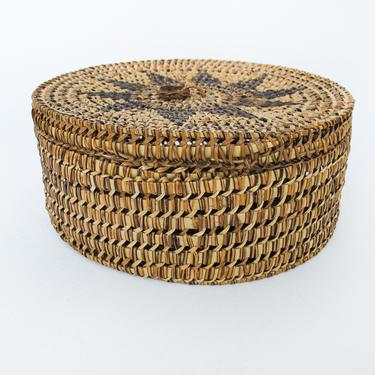 Vintage Intricately Woven Basket with Original Lid and Pin Wheel Detail 