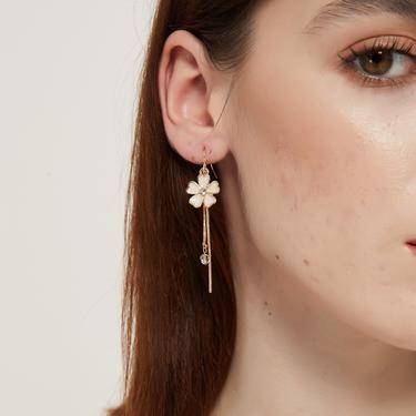 michelle white flower gold tassel long drop dangle earring, Cherry blossom earrings, flower earrings, sakura earrings, floral earrings 