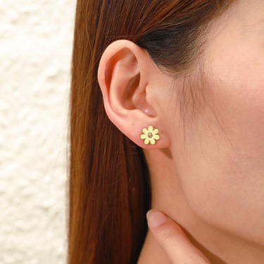 Little store flower earrings