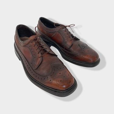 Vintage 1960s Brown Wingtip Shoes ~ size 9 1/2 to 10 ~ Longwings ~ Oxford / Dress ~ 