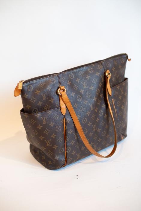 The Classic Lv Tote Bag