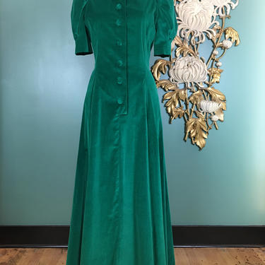 slim fit dress slacks Remember The Night Emerald Green Velvet Dress, Medium - The Mint Julep Boutique main image 1