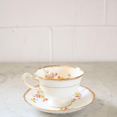 royal albert floral and gold tea cup and saucer