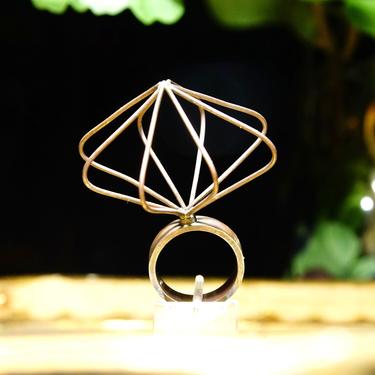 Vintage Metal Wire Whisk Ring, 3D Wire Star Ring, Tall Metal Ring, Tarnished Jewelry, Funky Statement Ring, Eclectic, Unique, Size 7 3/4 US 