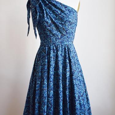 1950s Cotton Paisley One-Shoulder Dress | Vintage 50s Deep Blue Fit and Flare Cocktail Dress | Saks 5th Ave. | XS 