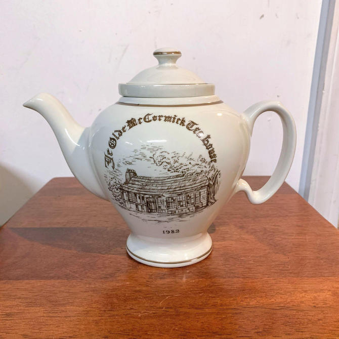 Vintage Hall China McCormick Teapot Ye Old McCormick Tea House 1982