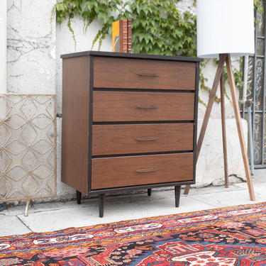 Vintage 4 Drawer Dresser with Laminate Top