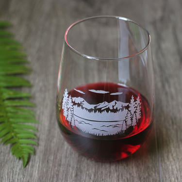 Mountain Stemless Wine Glass - engraved Oregon PNW mountains 