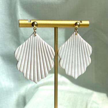 Simple Textured Polymer Clay Dangle Earrings (Lightweight) 