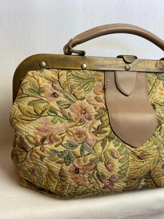 Vintage Olla' 1950's - 1960's Floral Tapestry Carpet Bag