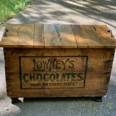 Trunk Coffee Table, Vintage Shipping Crate, Reclaimed Wood