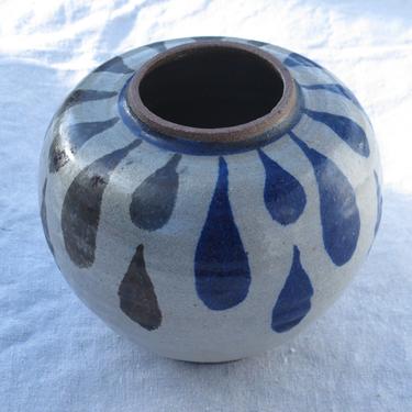 Mid Century Modern Vase Signed Studio Pottery Vase Boho Ceramic Vase Art Pottery Vase Handmade Ceramic Vase Flower Vase MCM Vintage pottery 