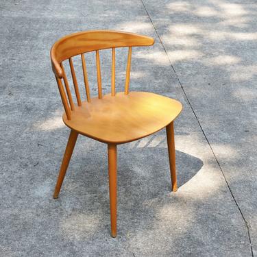 Danish Modern Spindle Back J104 Chair by Jorgen Baekmark for FDB Møbler, Made in Denmark 