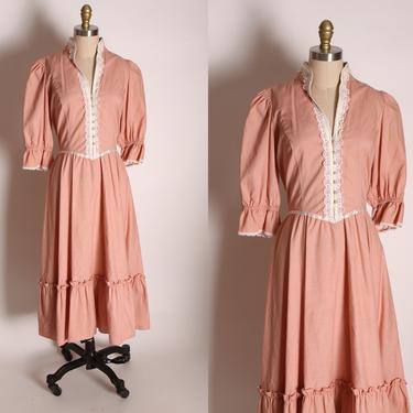 Late 1970s Dusty Rose Pink and Cream Half Sleeve Button Up Bodice Prairie Cottagecore Dress by Gunne Sax -Size 13 