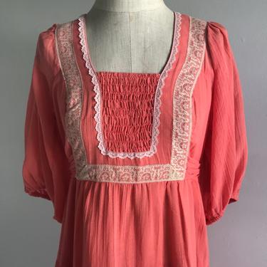 1970s Coral and Cotton Gauze and Lace Prairie Dress Small 32 Bust Vintage Lolita PrairieCore Farm Core 