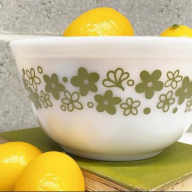 Vintage Pyrex Bowl Retro 1970s Spring Blossom + #402 + Size 1.5 Quart + White and Green + Ceramic + Mixing or Nesting + Kitchen + Serving 