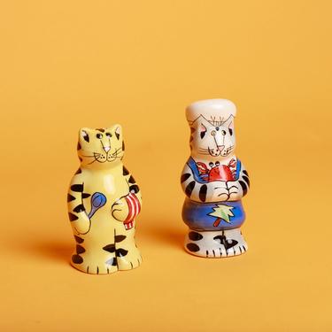 Vintage Yellow White Cat Salt and Pepper Shakers Ceramic Set 