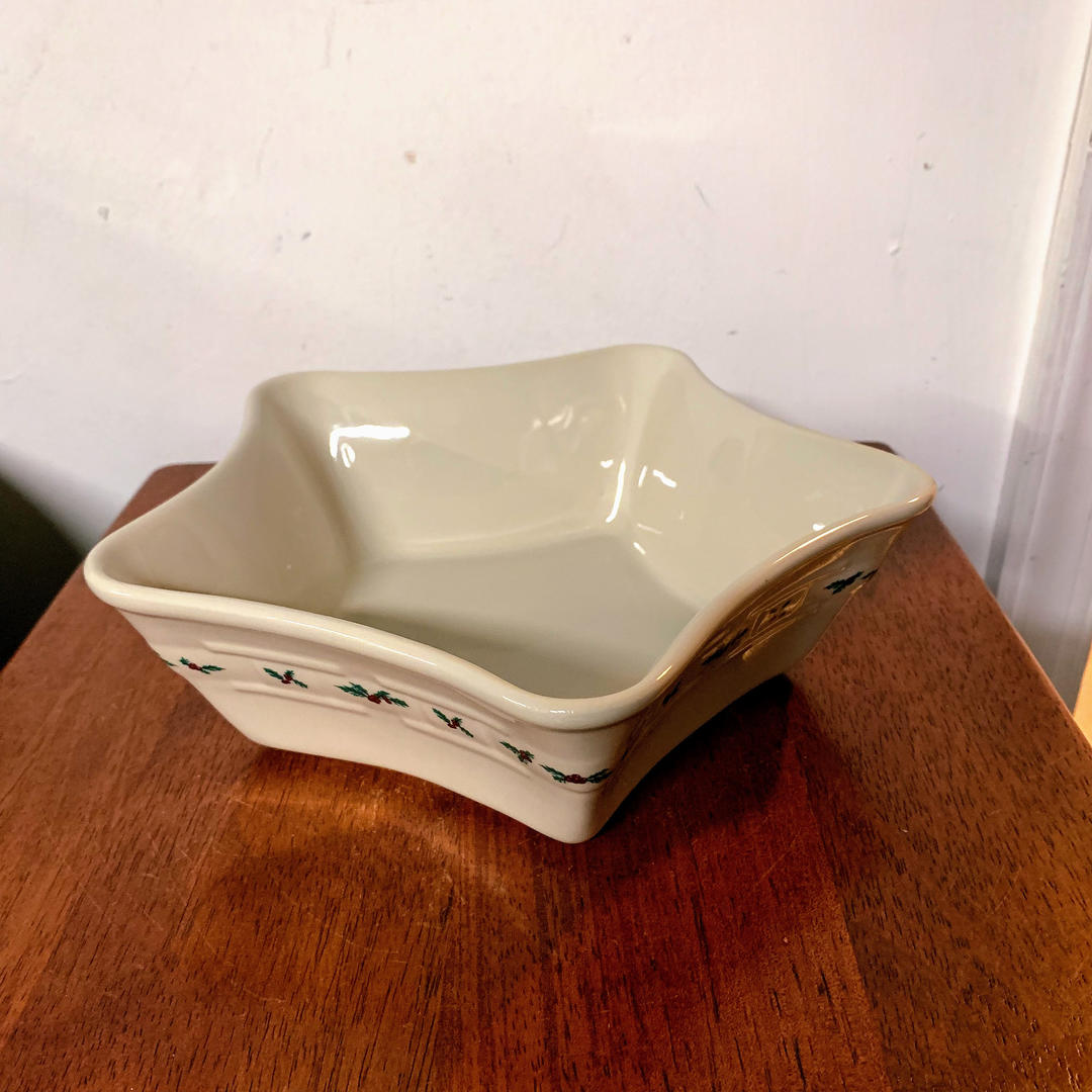Vintage Longaberger Pottery Woven Traditions Holly Star Shaped Dish
