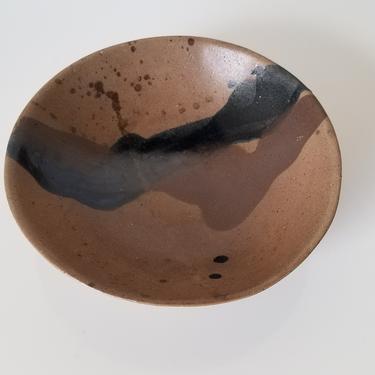 1979  A. Farina Mid-Century Earth Tones Art Pottery Bowl 
