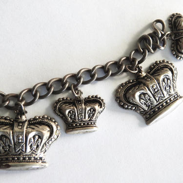 Fluer de Lis Crowns Souvenir Mardis Gras/New Orleans Charm Bracelet 