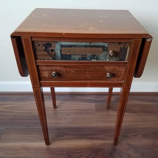 SOLD. Bendix Model 0646-A Drop Leaf End Table Radio, $83. | Mom N Pop ...