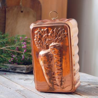 Copper carrot mold / vintage carrot mold / carrot pan wall hanging / copper kitchen / French country farmhouse  / copper cake jello mold 