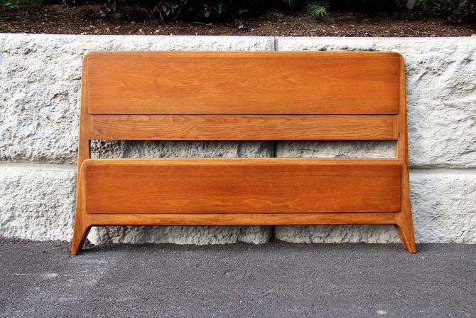 Mid Century Modern Bed Frame By John Van Koert For Drexel