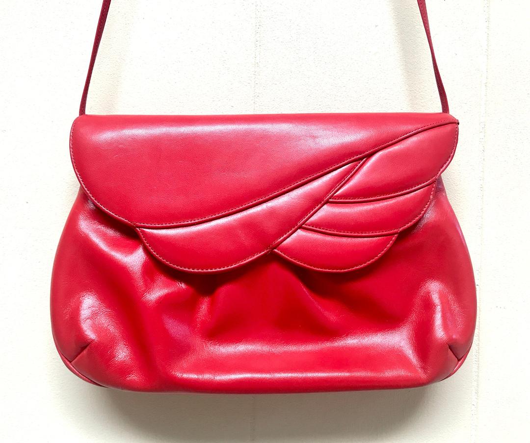 Vintage 80s Purse - 48 For Sale on 1stDibs  80s handbags, 80's purses, 80's  purse style