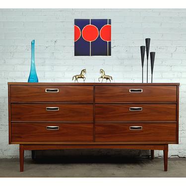 Handsome Walnut Brass Mid Century Credenza Long Dr