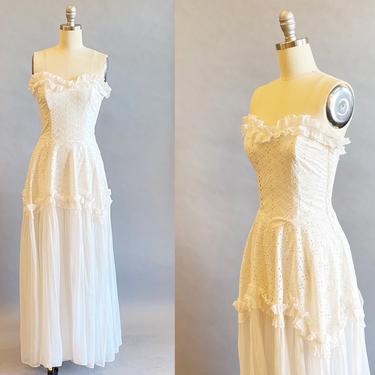 1940s White Gown / 1940s White Strapless Dress / White Eyelet Lace Dress / 1940s Formal Dress / Size Extra XSSmall 