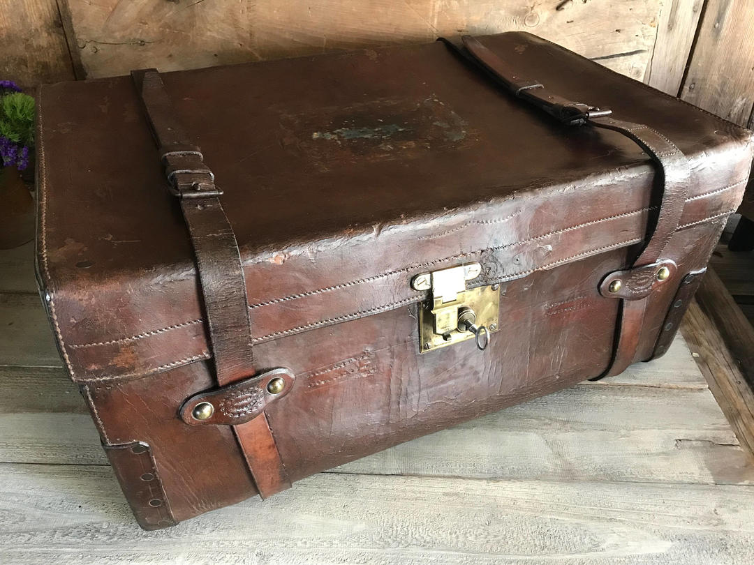 Finnigans English Leather Suitcase, Travel Luggage, Manchester