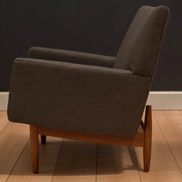 Mid-Century Modern Jens Risom Club Chair 