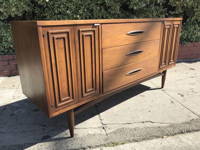 Mid Century Credenza By Broyhill Sculptra Collecti From Pedro