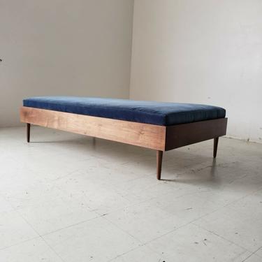 6ft Hand Crafted Walnut Daybed