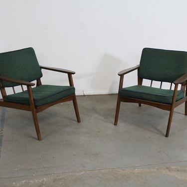Pair of Mid-Century Lounge Chairs Walnut Open Arm Lounge Chairs 