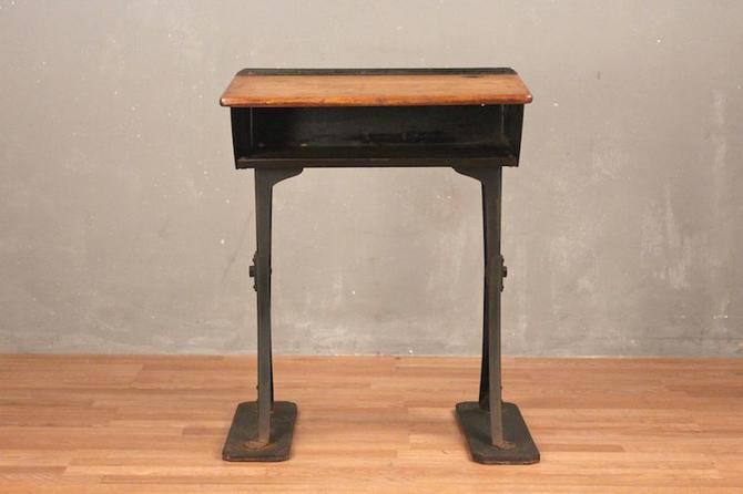 1920s Rustic School Desk From Furnish Green Of Midtown Manhattan